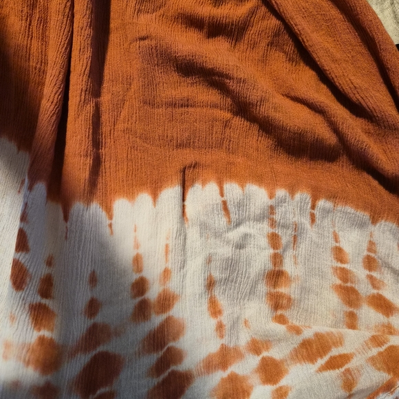 Umgee Bohemian Orange and White Tie-Dye Off-Shoulder Top Size Medium. - Picture 7 of 8